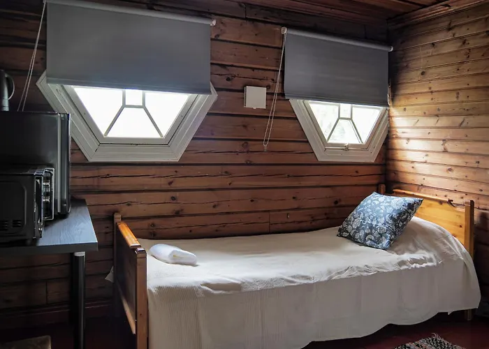 Kivisaari Θέρετρο *