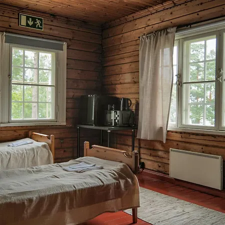 Kivisaari Feriested *