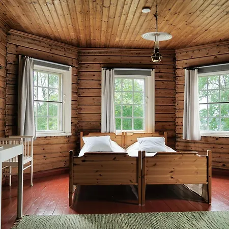 Semesteranläggning (resort) Kivisaari *